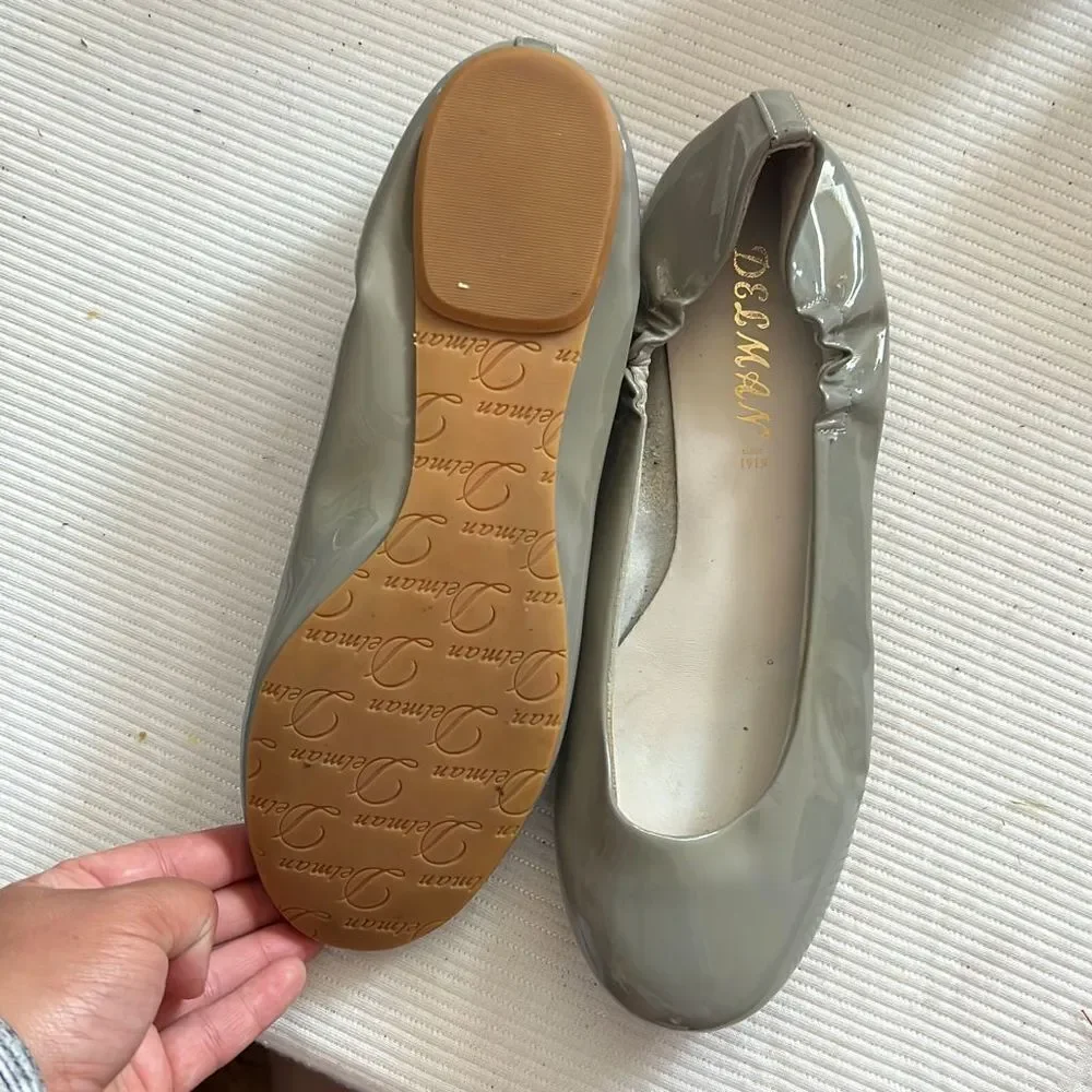 Vintage Delman size 7 green grey flats